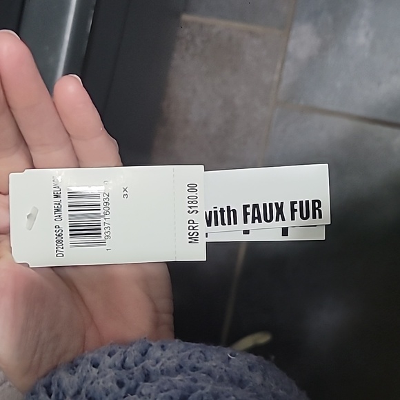 NWT D.E.T.A.I.L.S I.N.C Cozy Beige Hooded Coat with Plaid Scarf Faux Fur Size 3X - Picture 3 of 10